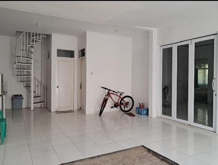 Villa Palm Hills Cilegon Extérieur photo